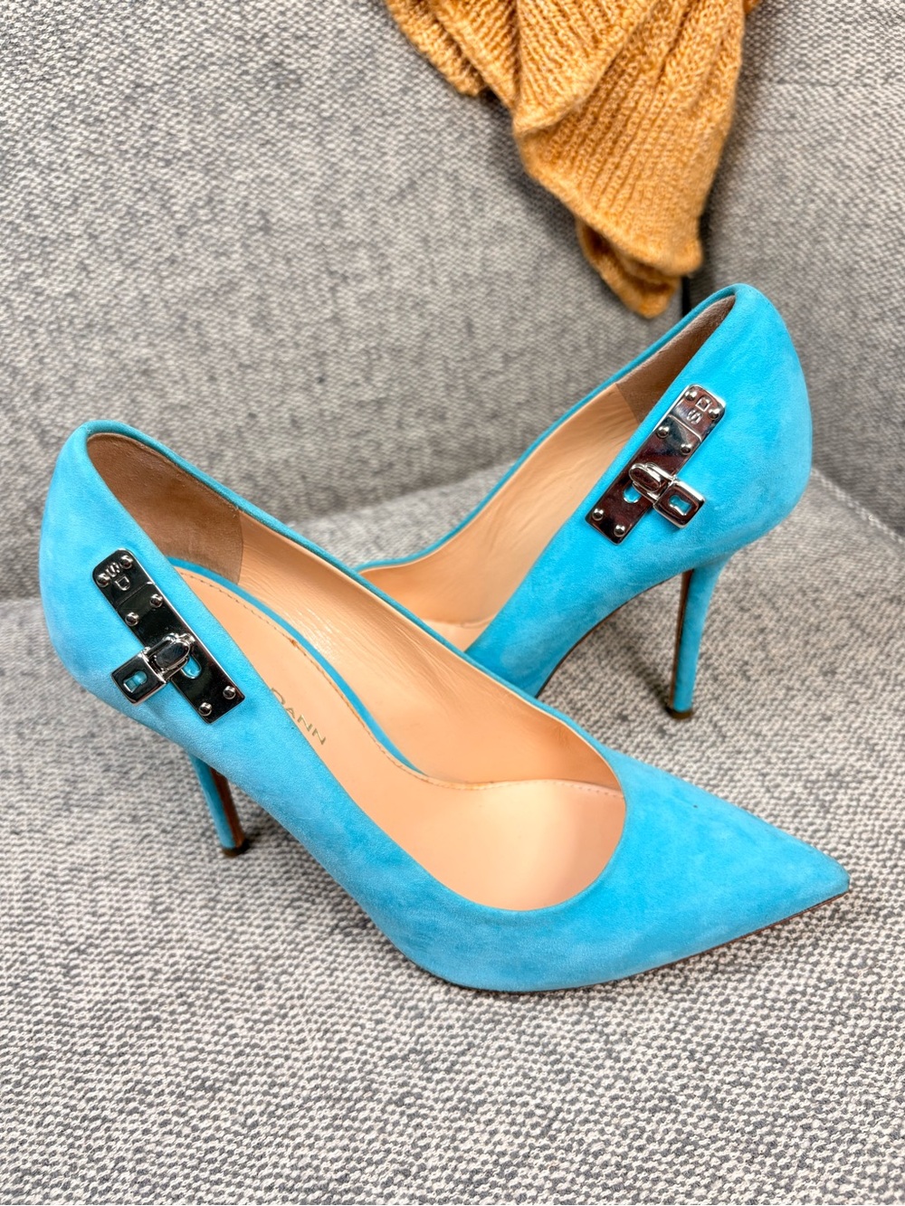 STEVEN DANN - Blue Suede Pointed-Toe Stiletto Pumps